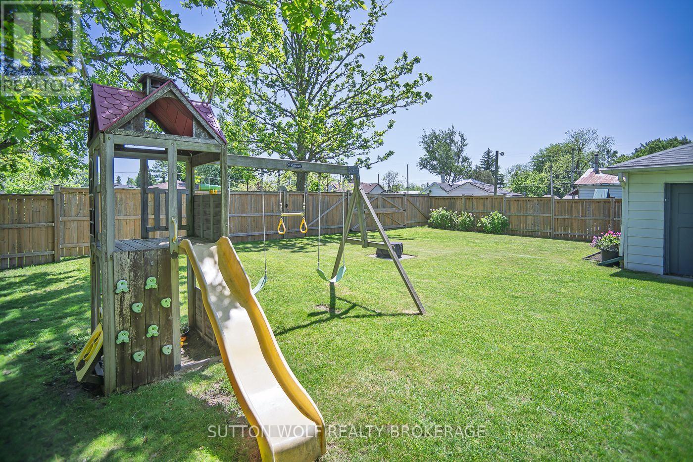 112 METCALFE STREET E - 47