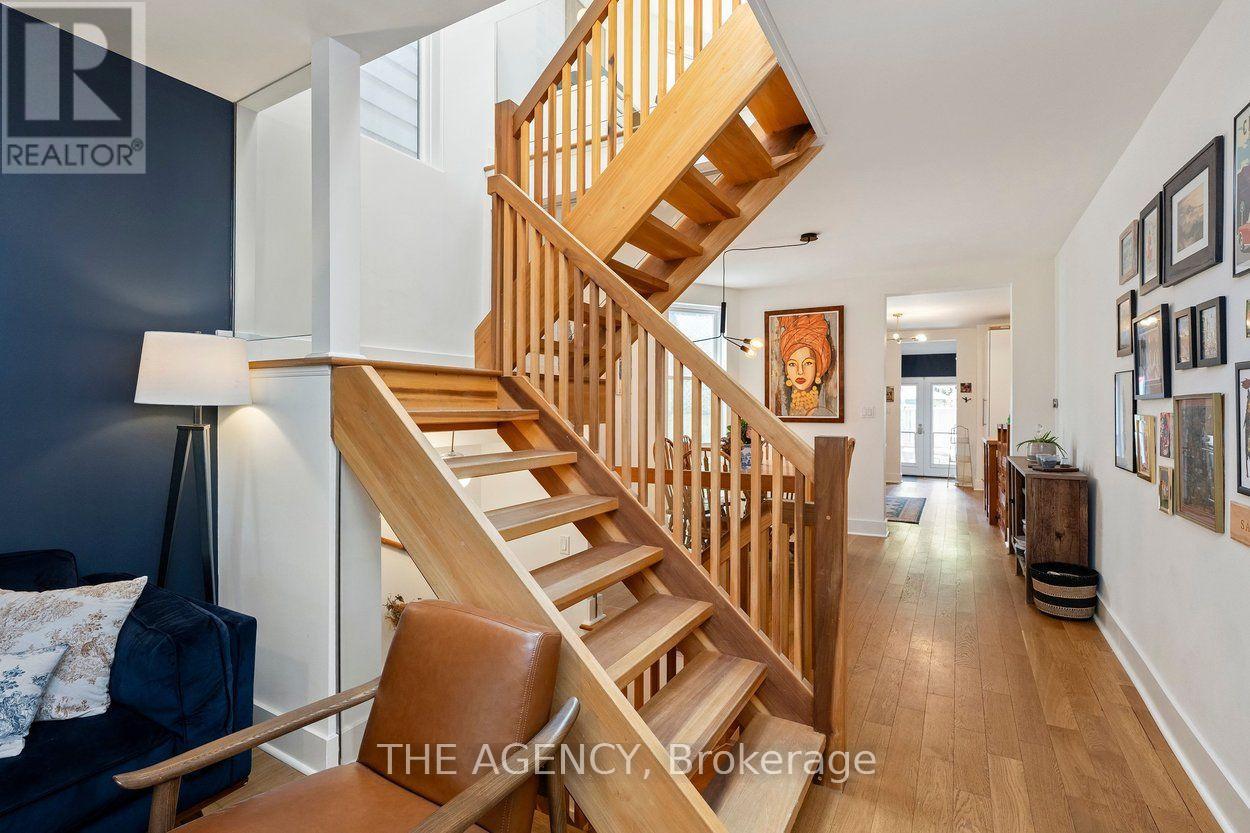 110 HASTINGS AVENUE - 10