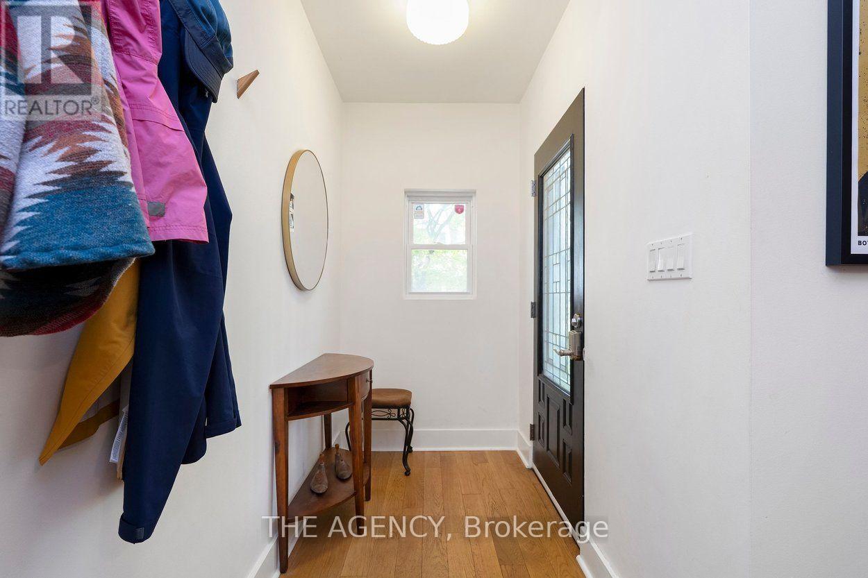 110 HASTINGS AVENUE - 6