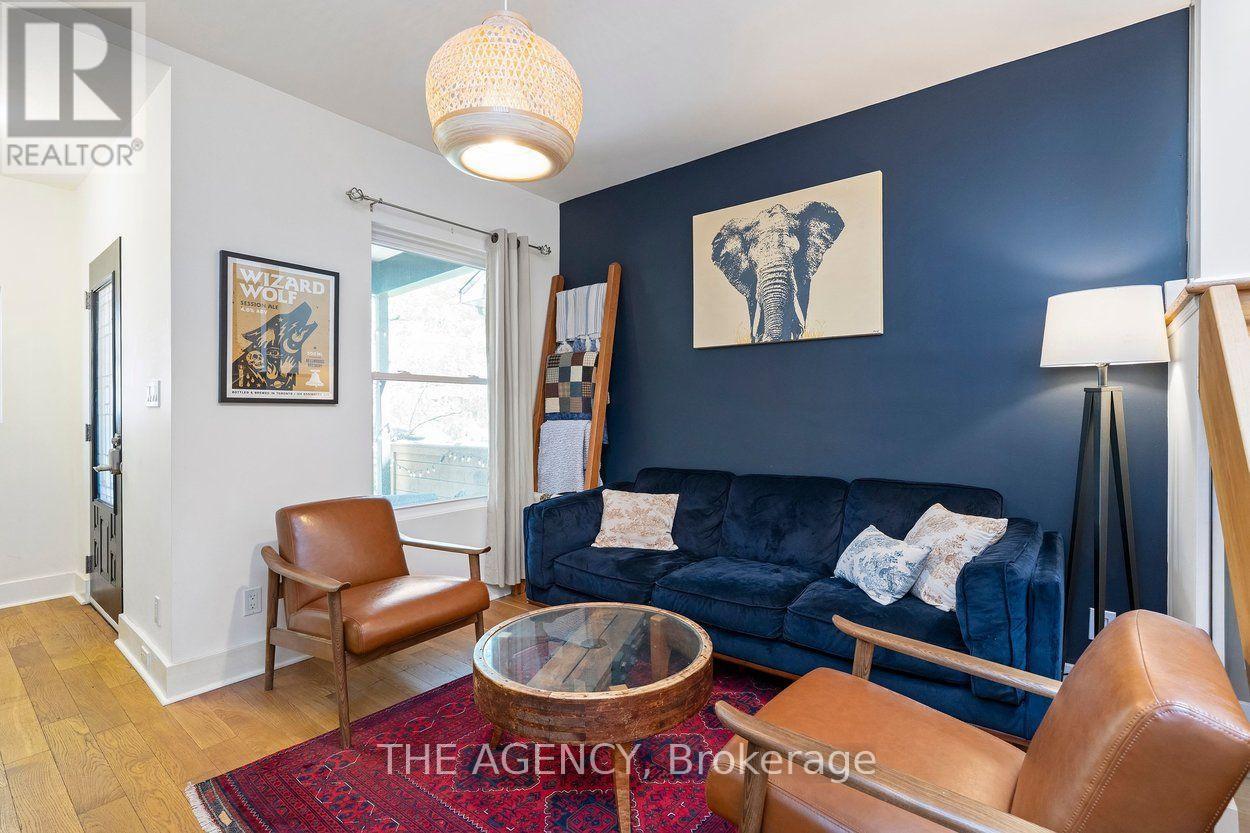 110 HASTINGS AVENUE - 8