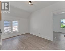 Kitchen - 19 Minto Street, Toronto, ON M4L1B5 Photo 15