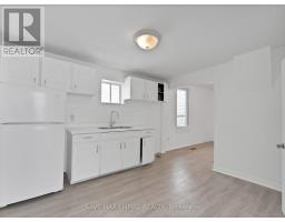 Kitchen - 19 Minto Street, Toronto, ON M4L1B5 Photo 9