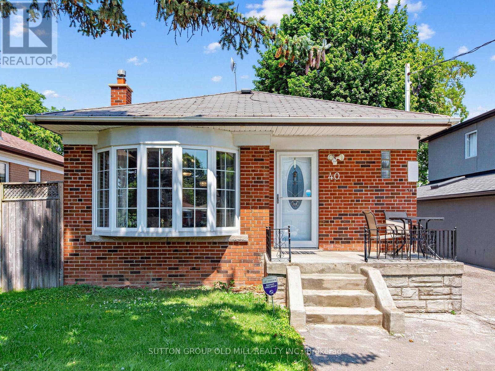 40 TANSLEY AVENUE - 1
