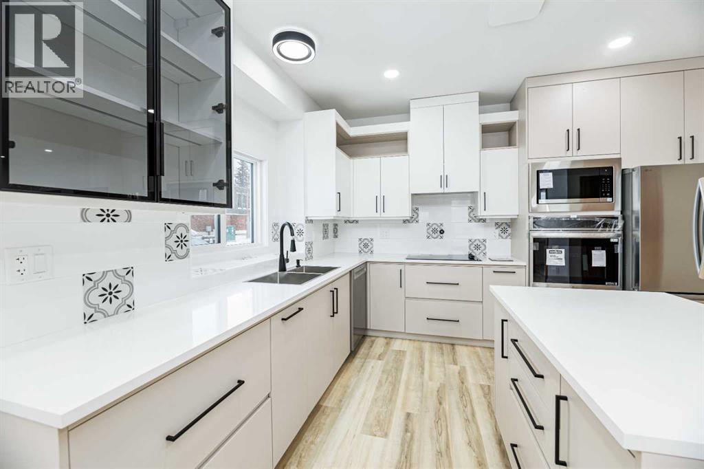 #2, 4738 49A Avenue - 19