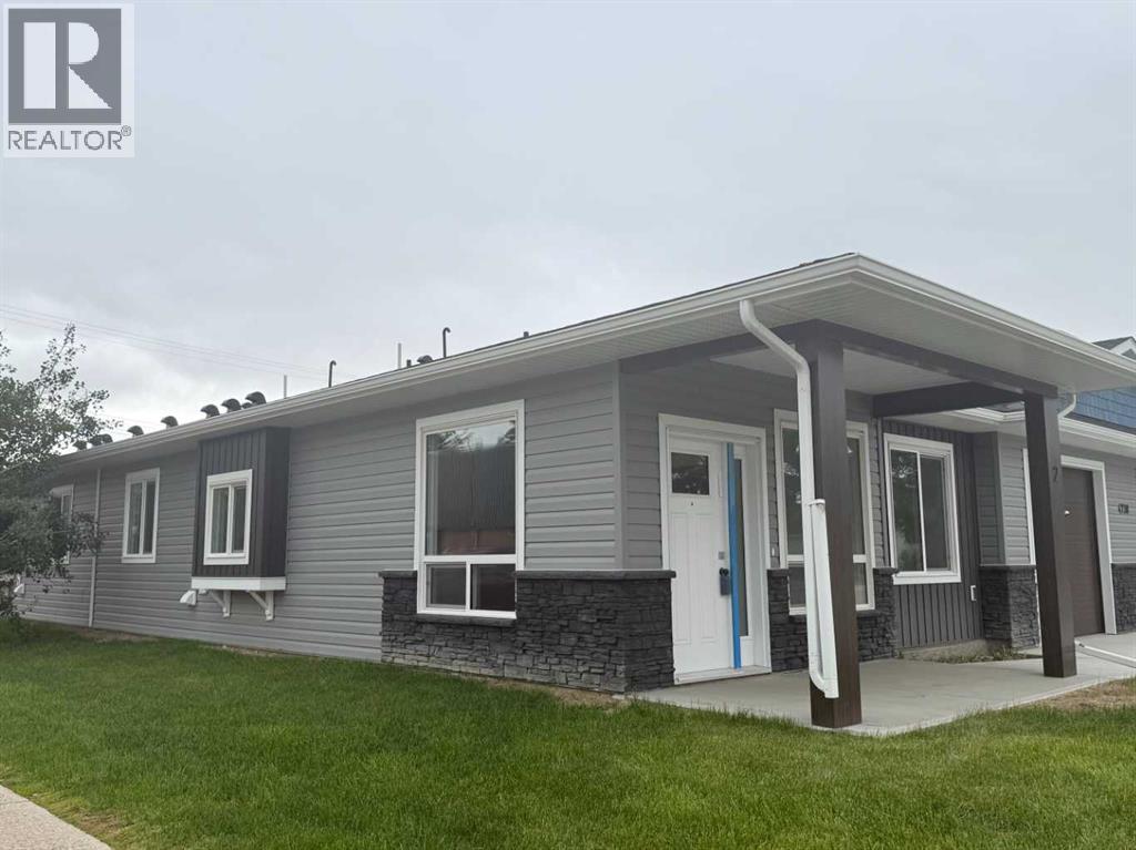 #2, 4738 49A Avenue - 25