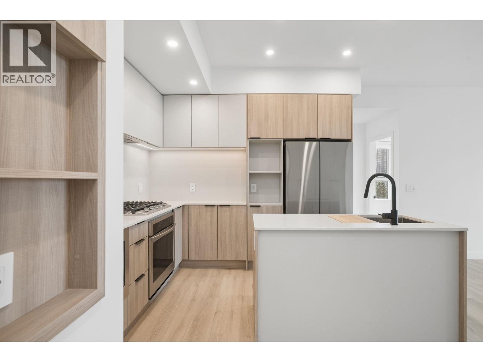 3 Bed, 2 Bath Apartment for Sale in Coquitlam – 602 623 KEMSLEY AVENUE, Coquitlam – MLS# R3111049 - Image 5