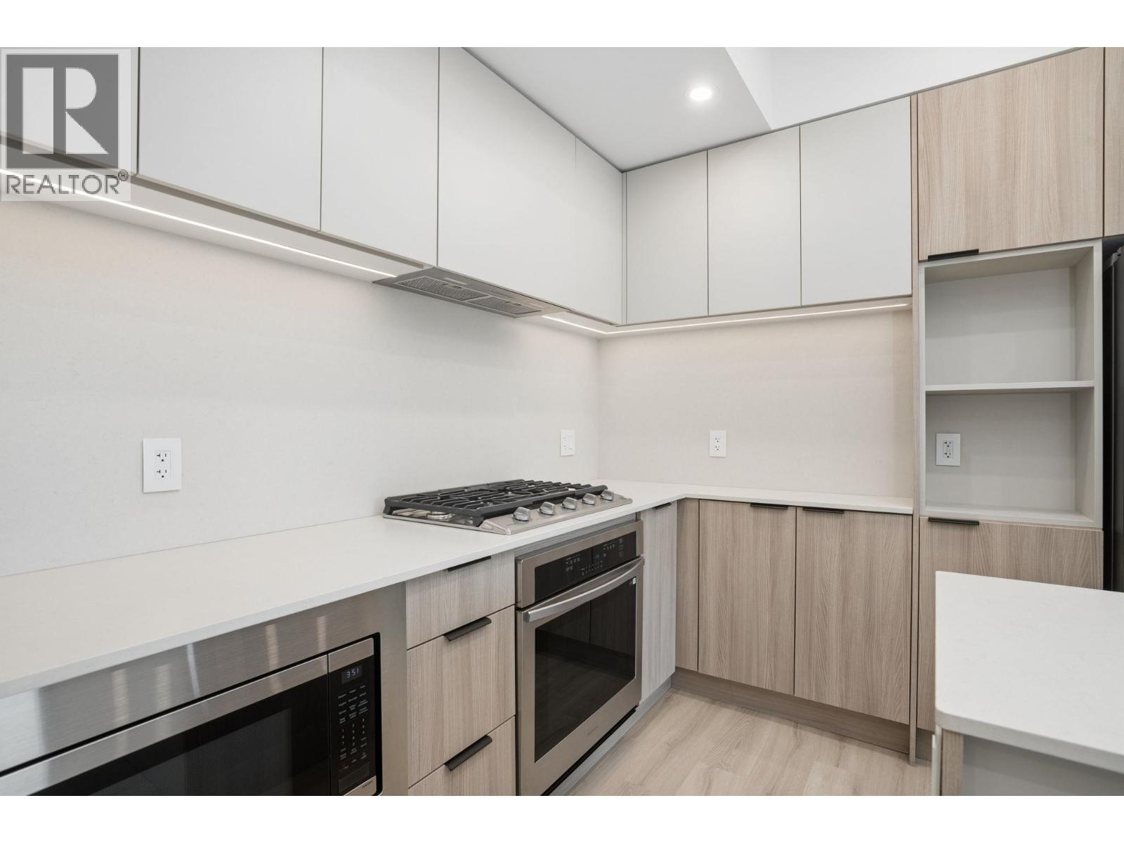 3 Bed, 2 Bath Apartment for Sale in Coquitlam – 602 623 KEMSLEY AVENUE, Coquitlam – MLS# R3111049 - Image 8