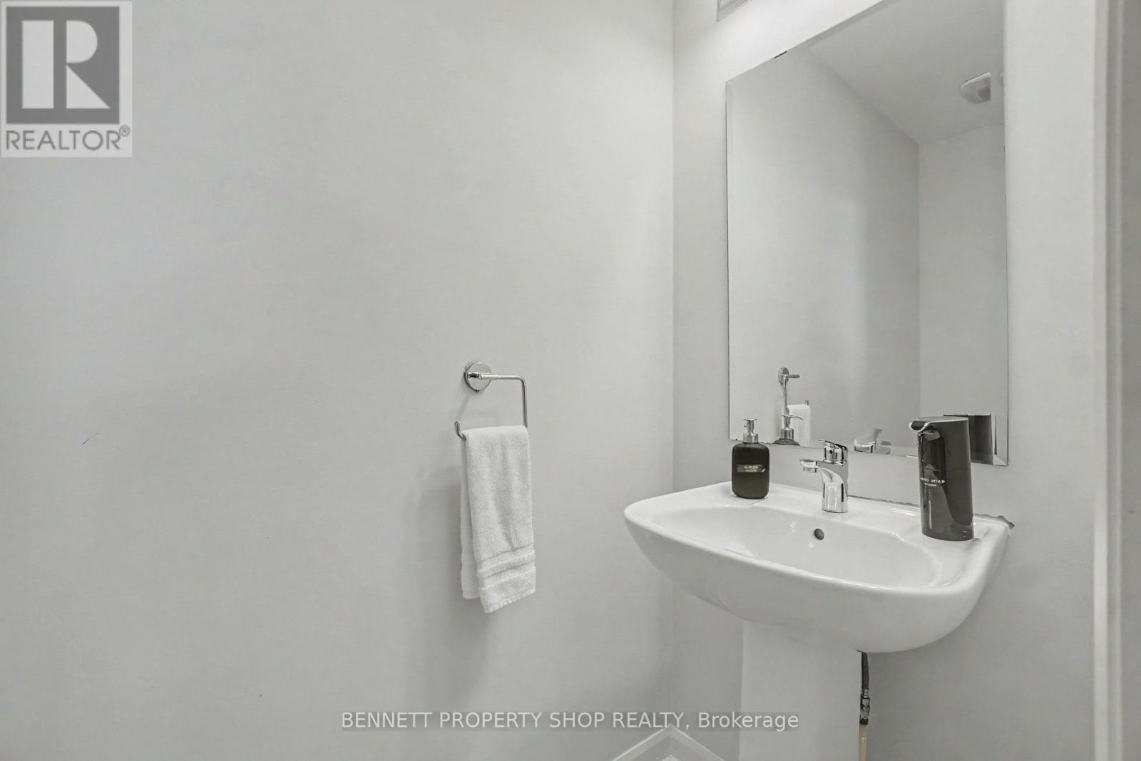 127 ATTWELL PRIVATE - 10