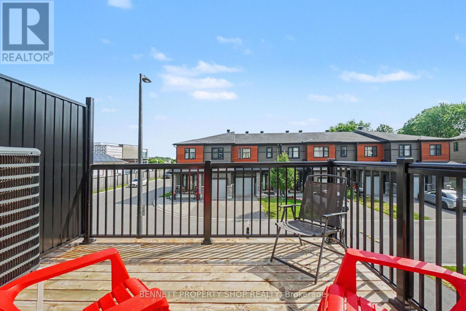 127 ATTWELL PRIVATE - 17