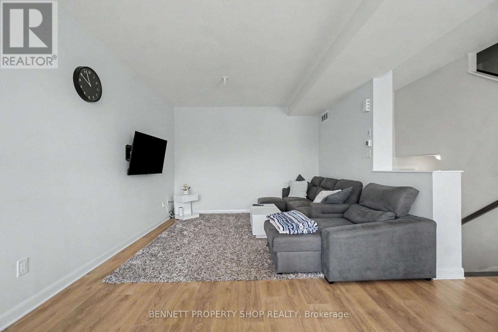 127 ATTWELL PRIVATE - 3