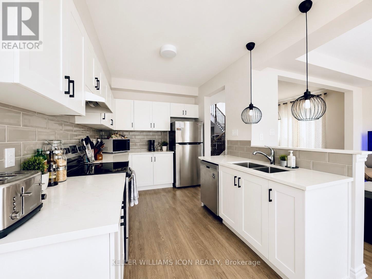 521 RYE GRASS WAY, Ottawa. Luxury613. By Peter Sagos - Image 11
