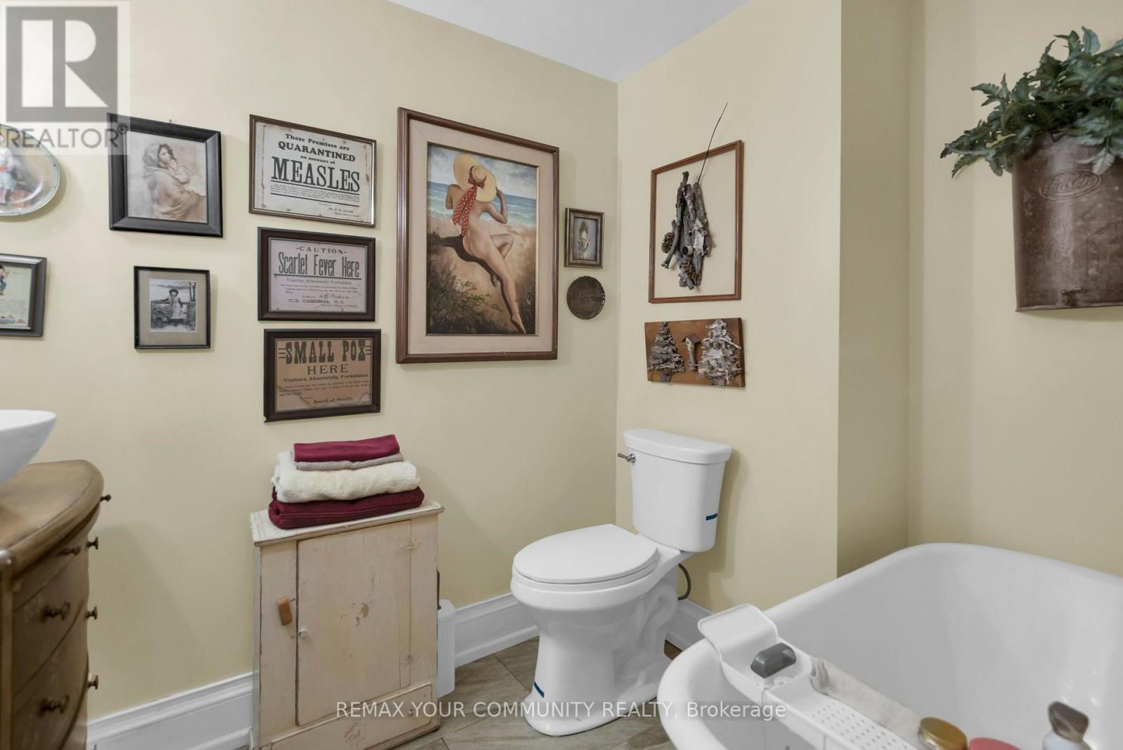 111 SIBBALD CRESCENT - 32