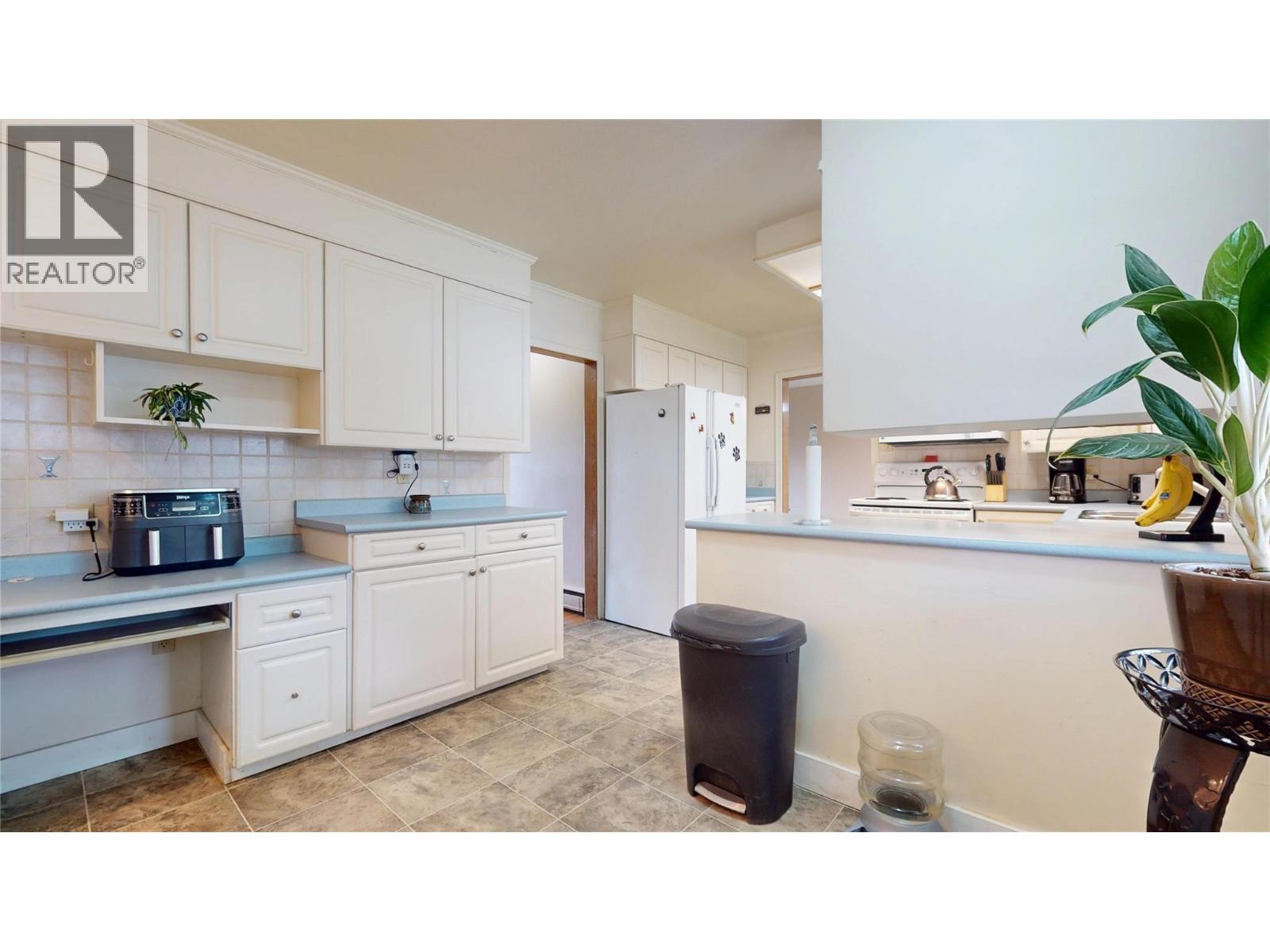 511 14TH Avenue S - 15
