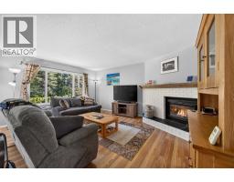 Living room - 2250 Auto Road Se, Salmon Arm, BC V1E1K5 Photo 11