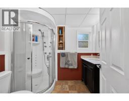 2250 Auto Road Se, Salmon Arm, BC V1E1K5 Photo 31
