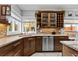 Kitchen - 1052 Quail Drive, Kamloops, BC V2B8N9 Photo 8