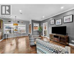 Living room - 1052 Quail Drive, Kamloops, BC V2B8N9 Photo 10