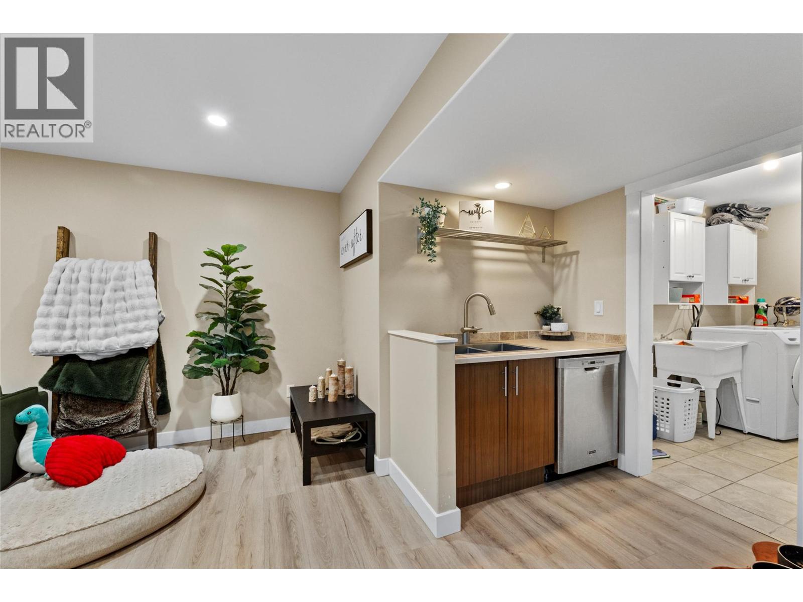 1052 Quail Drive - 37
