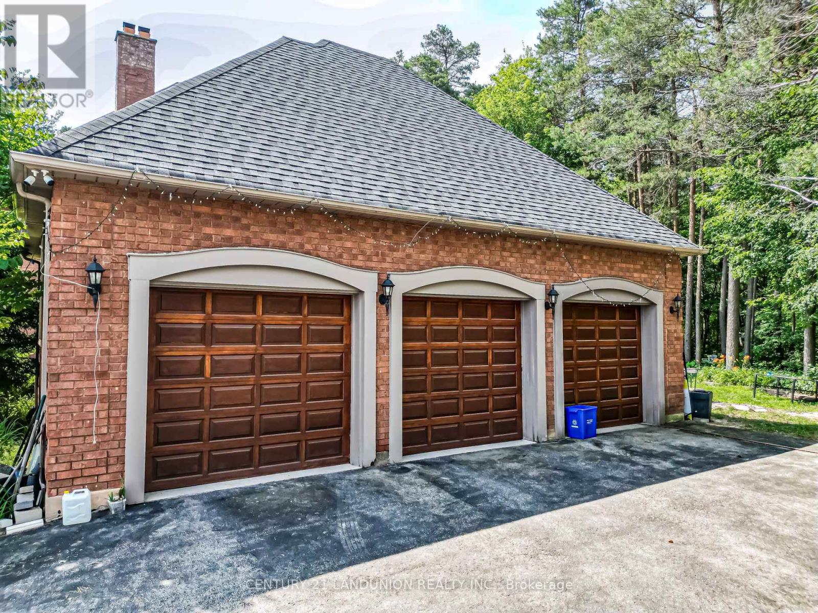 2 HERON TRAIL - 28