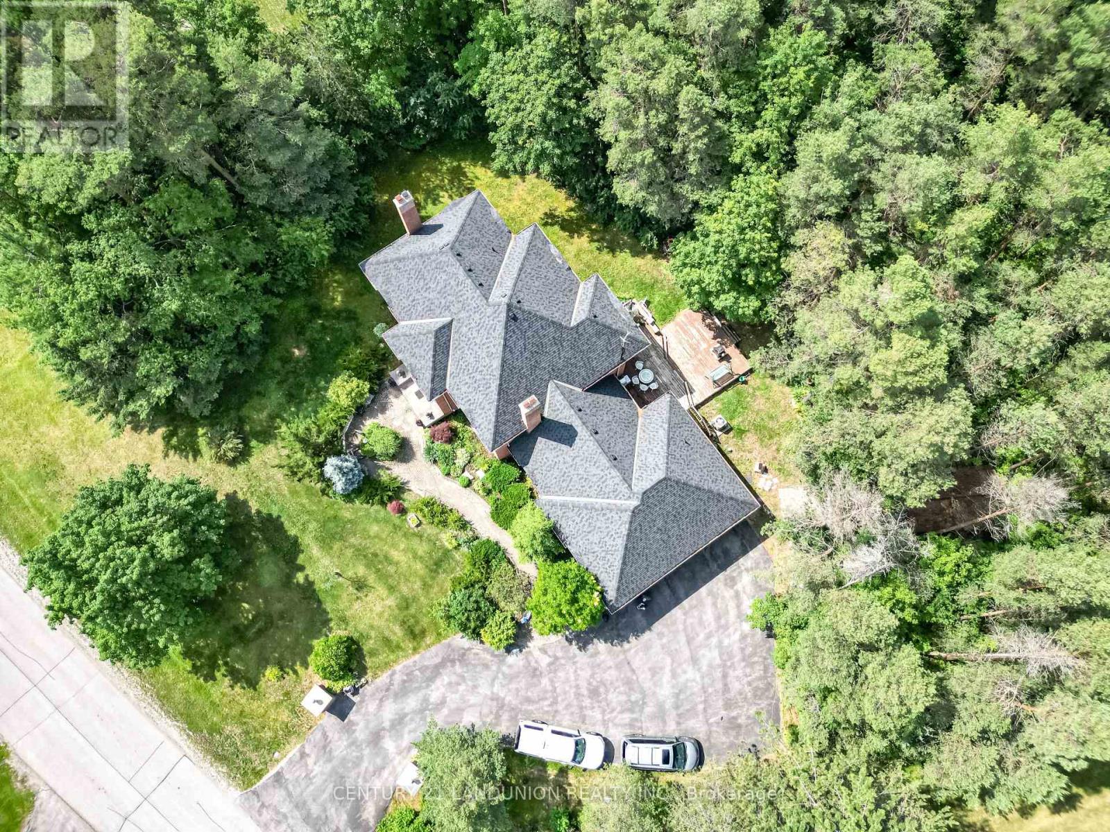 2 HERON TRAIL - 33