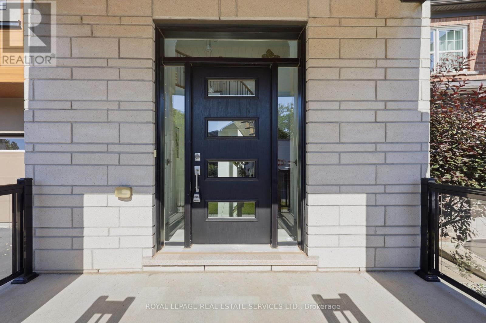 272 WISTERIA WAY - 10