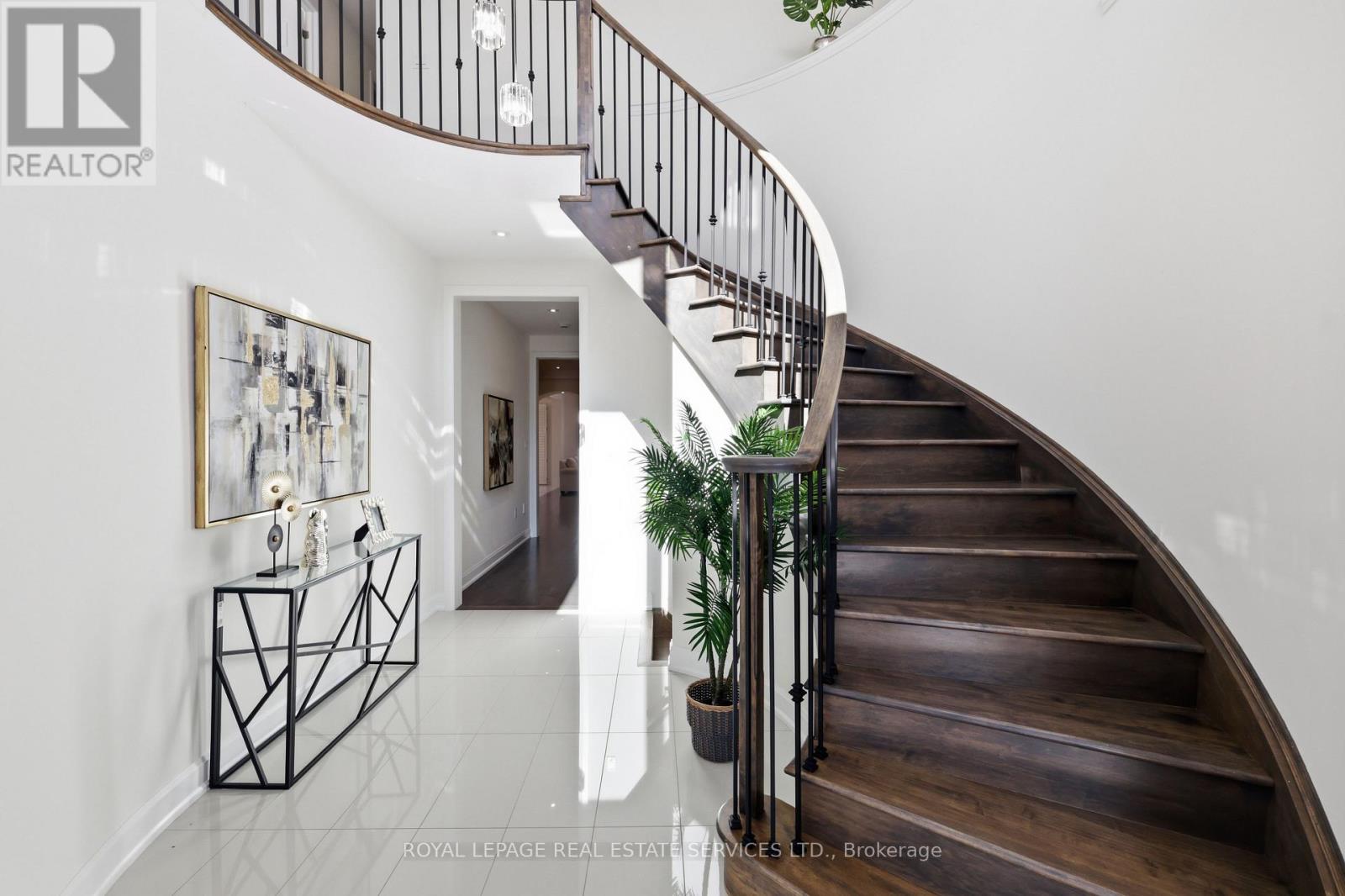 272 WISTERIA WAY - 12