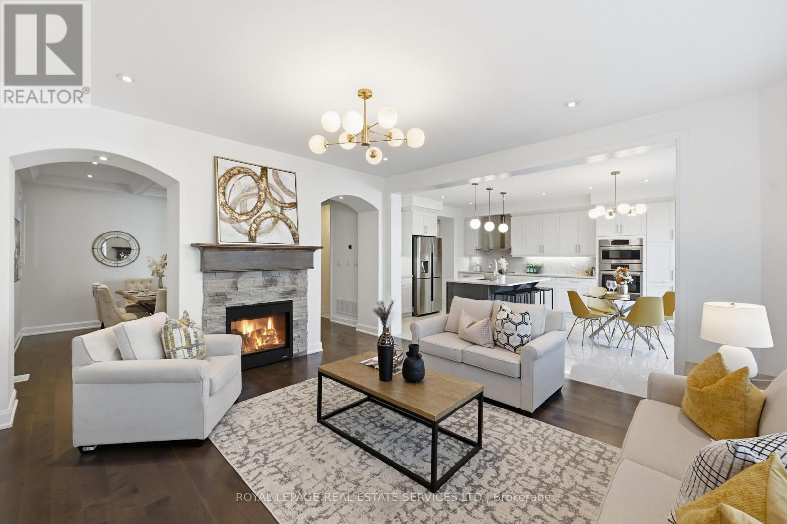 272 WISTERIA WAY - 18