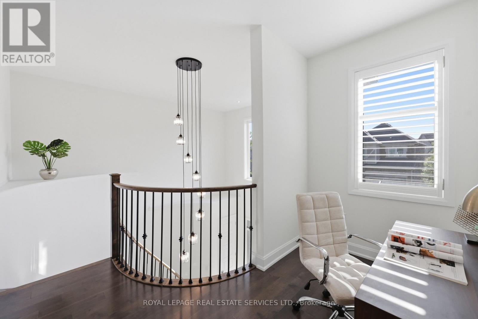 272 WISTERIA WAY - 27