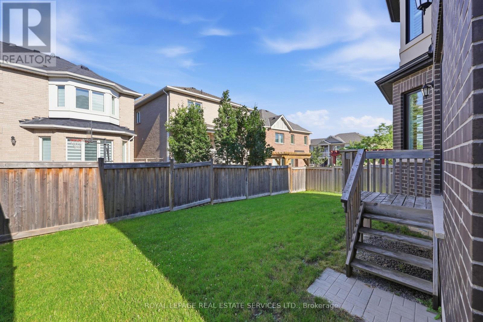 272 WISTERIA WAY - 45
