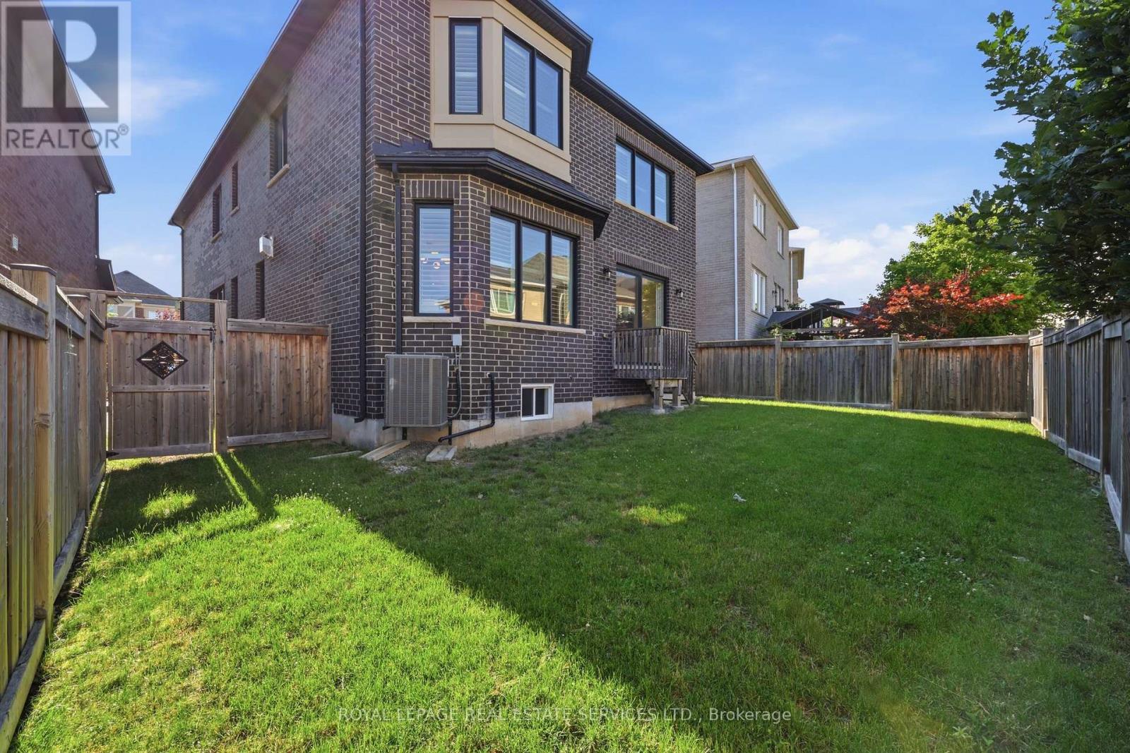 272 WISTERIA WAY - 47