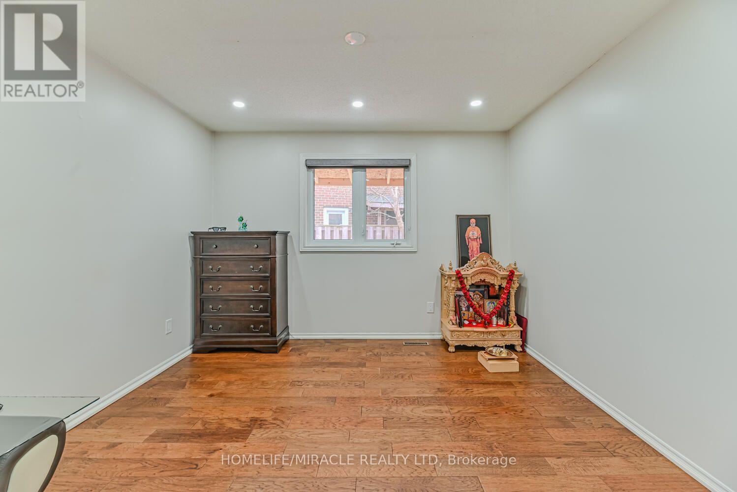 32 PLOVER PLACE - 18