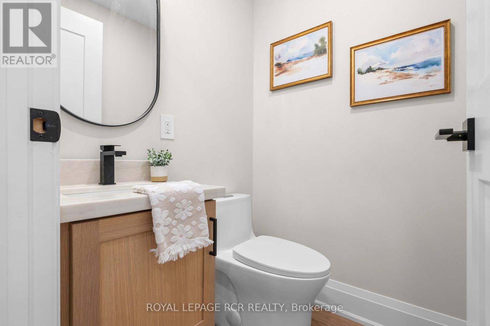 7 HENRY STREET - 25