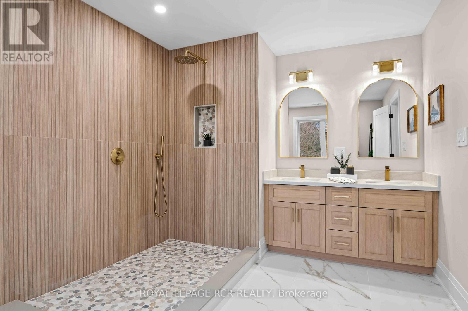 7 HENRY STREET - 33