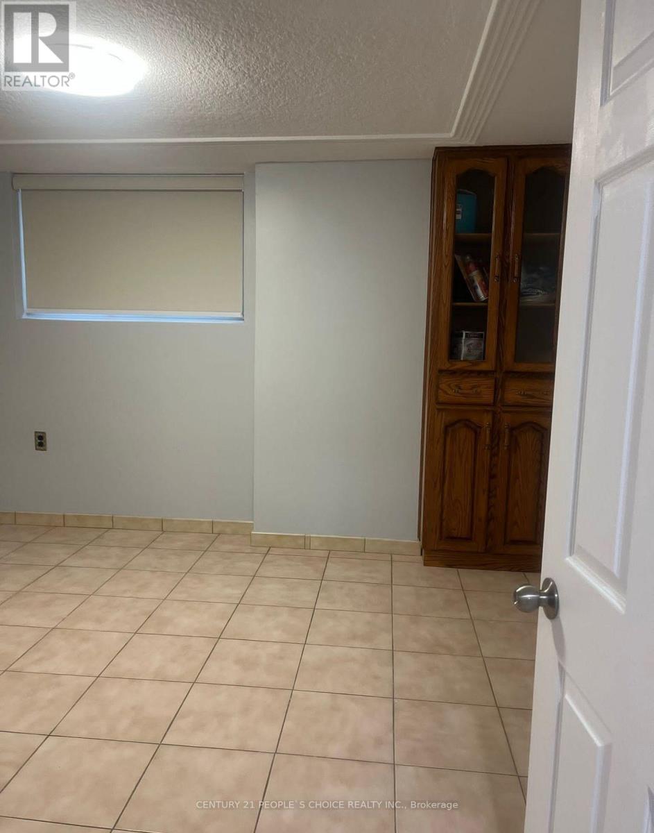 10 ROSEWOOD AVENUE - 15