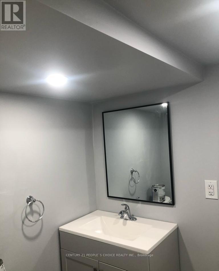 10 ROSEWOOD AVENUE - 18