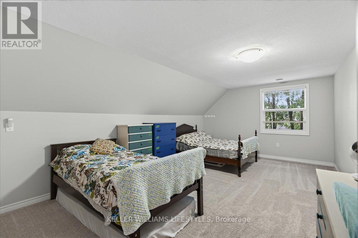 5 UNION STREET W - 24