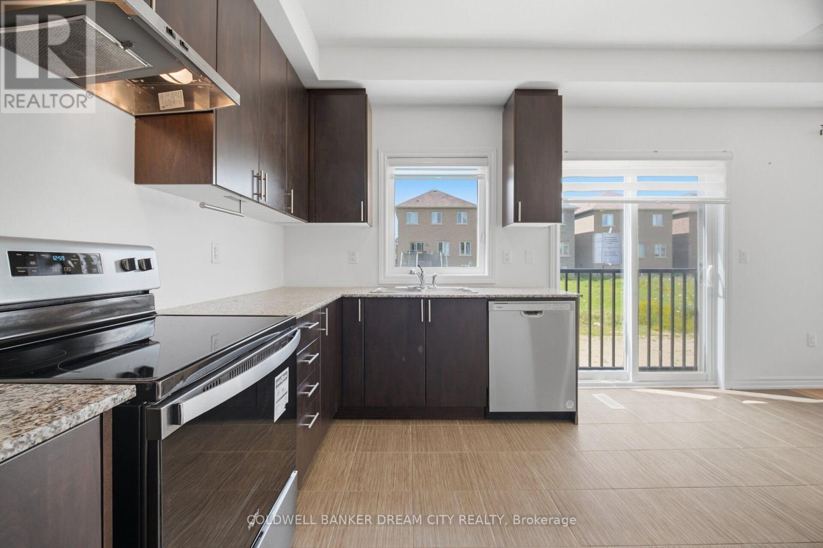 420 VANDUSEN AVENUE - 17