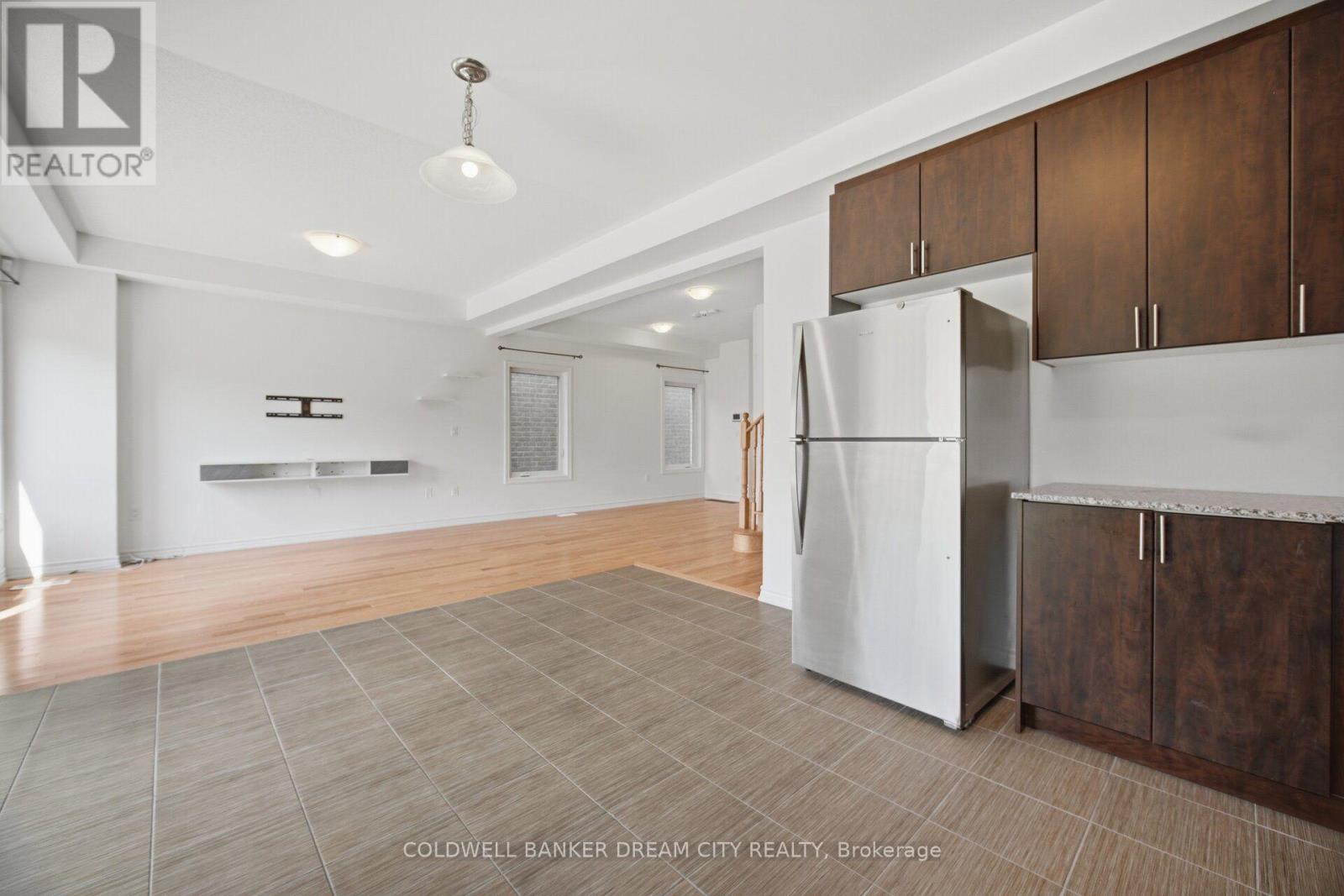 420 VANDUSEN AVENUE - 18