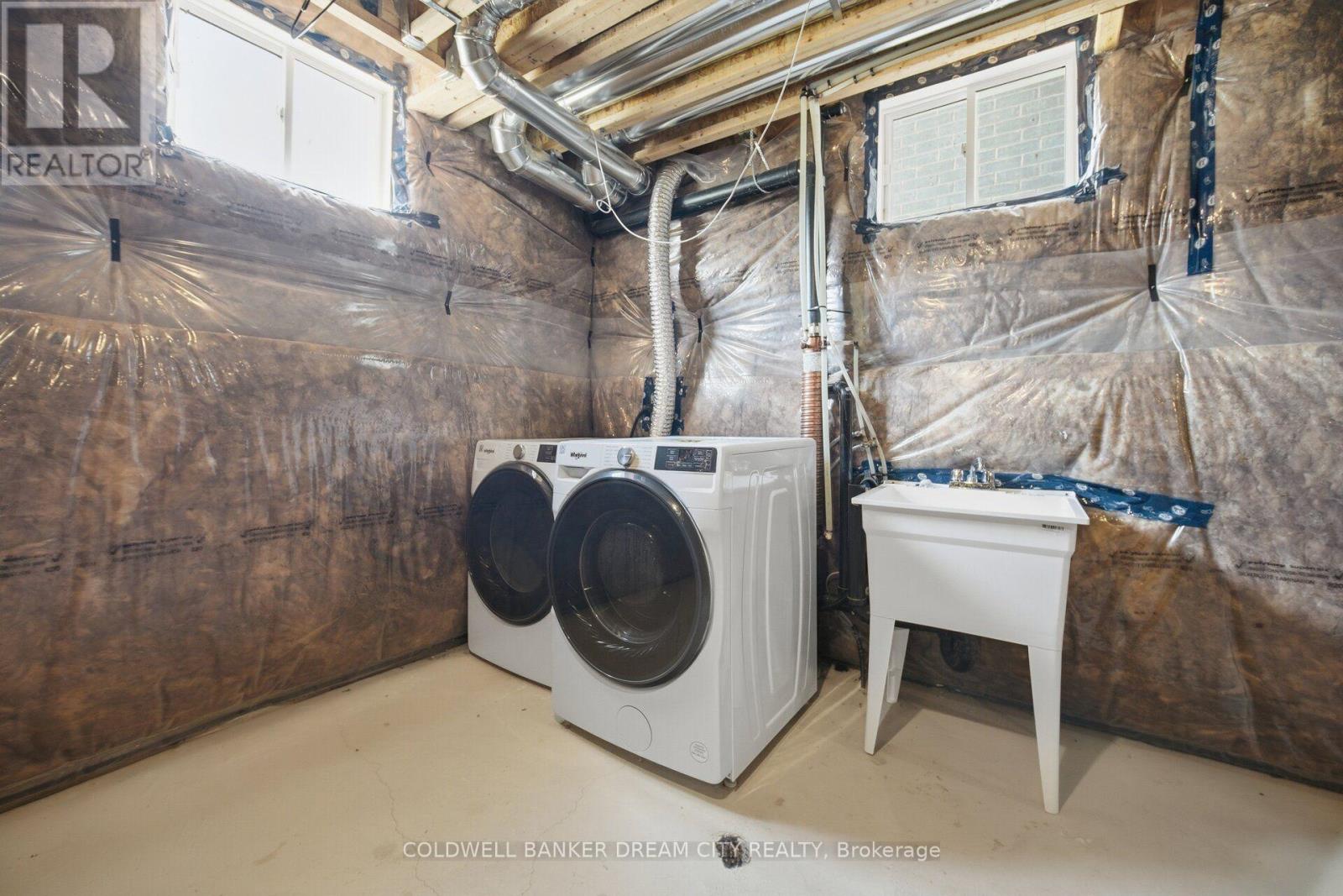420 VANDUSEN AVENUE - 39