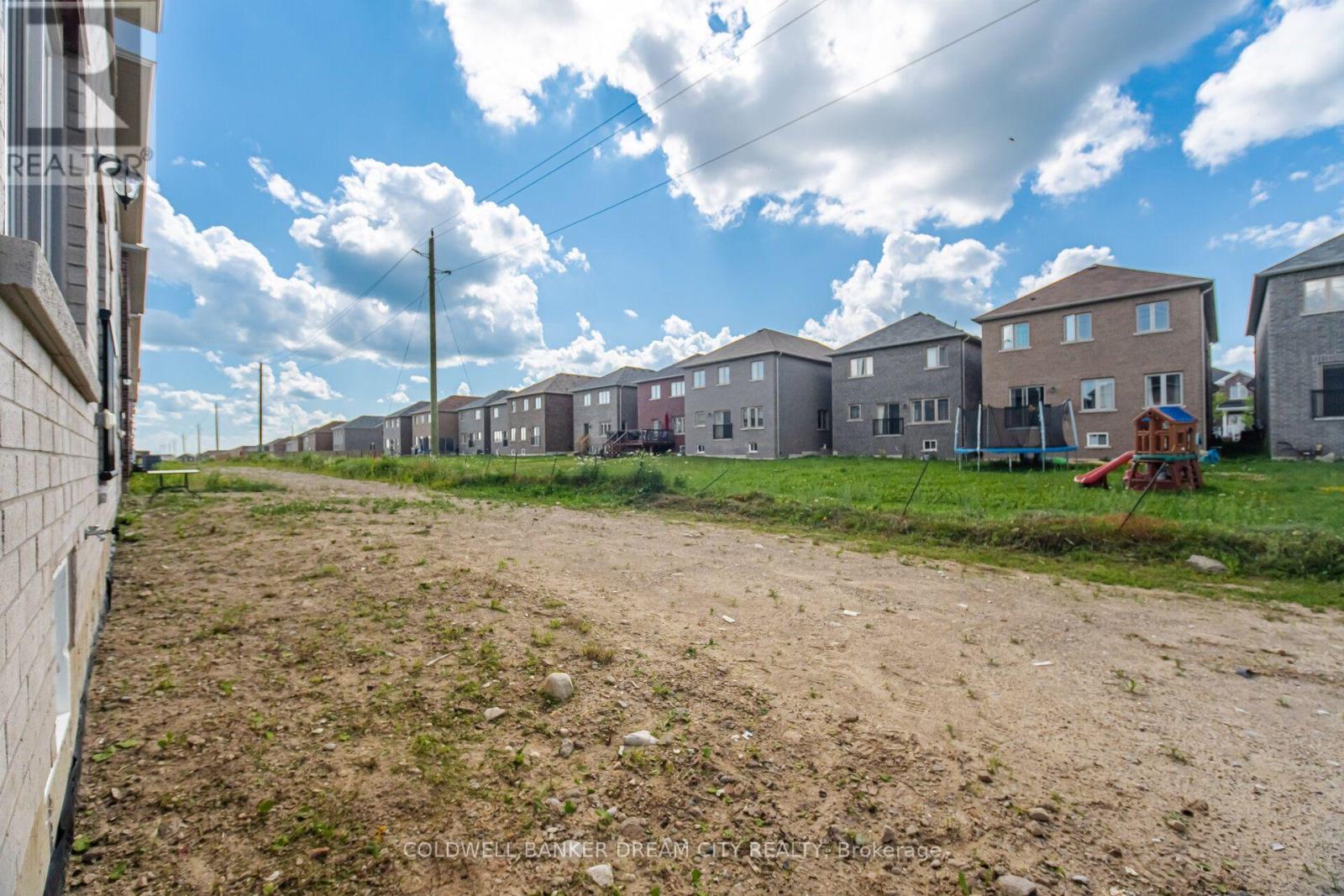 420 VANDUSEN AVENUE - 42