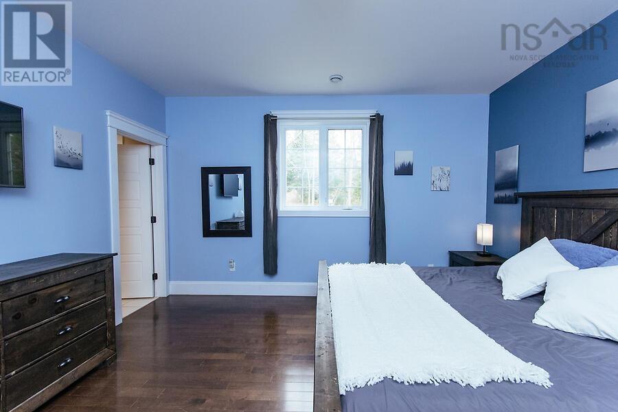 2249 Sackville Drive - 18