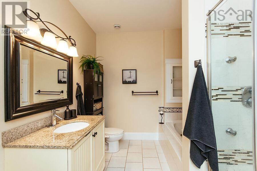 2249 Sackville Drive - 23