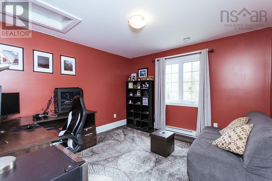 2249 Sackville Drive - 37