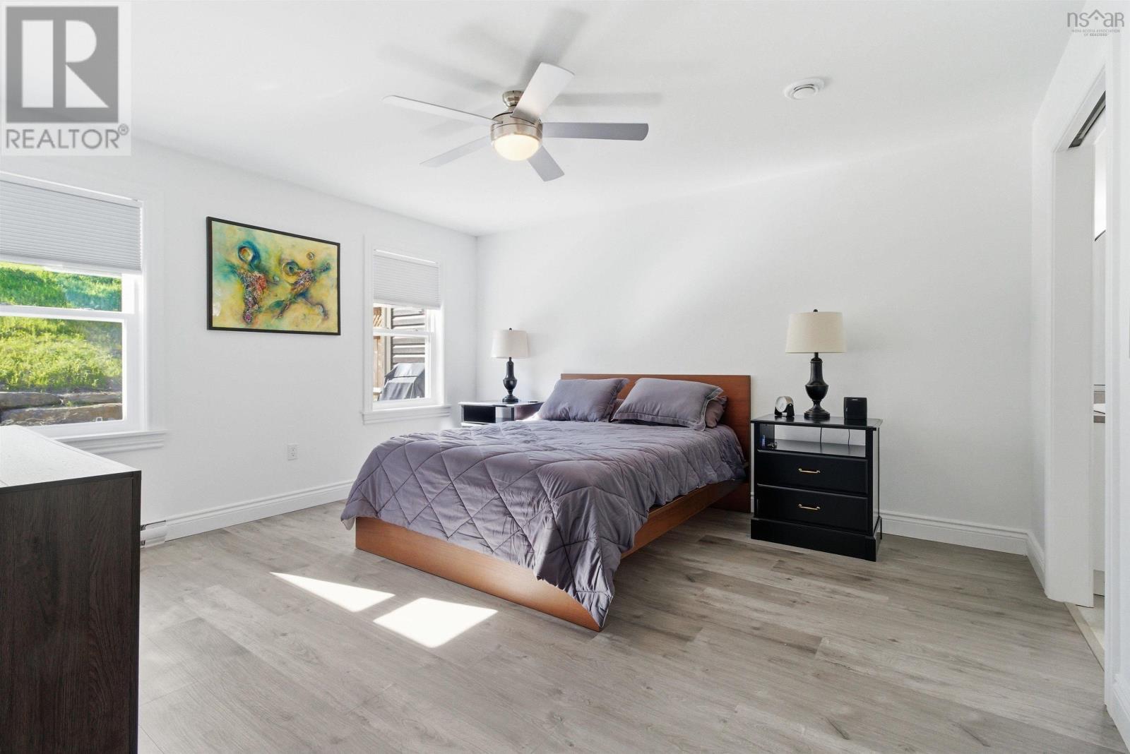 8 Goldenrod Court - 19