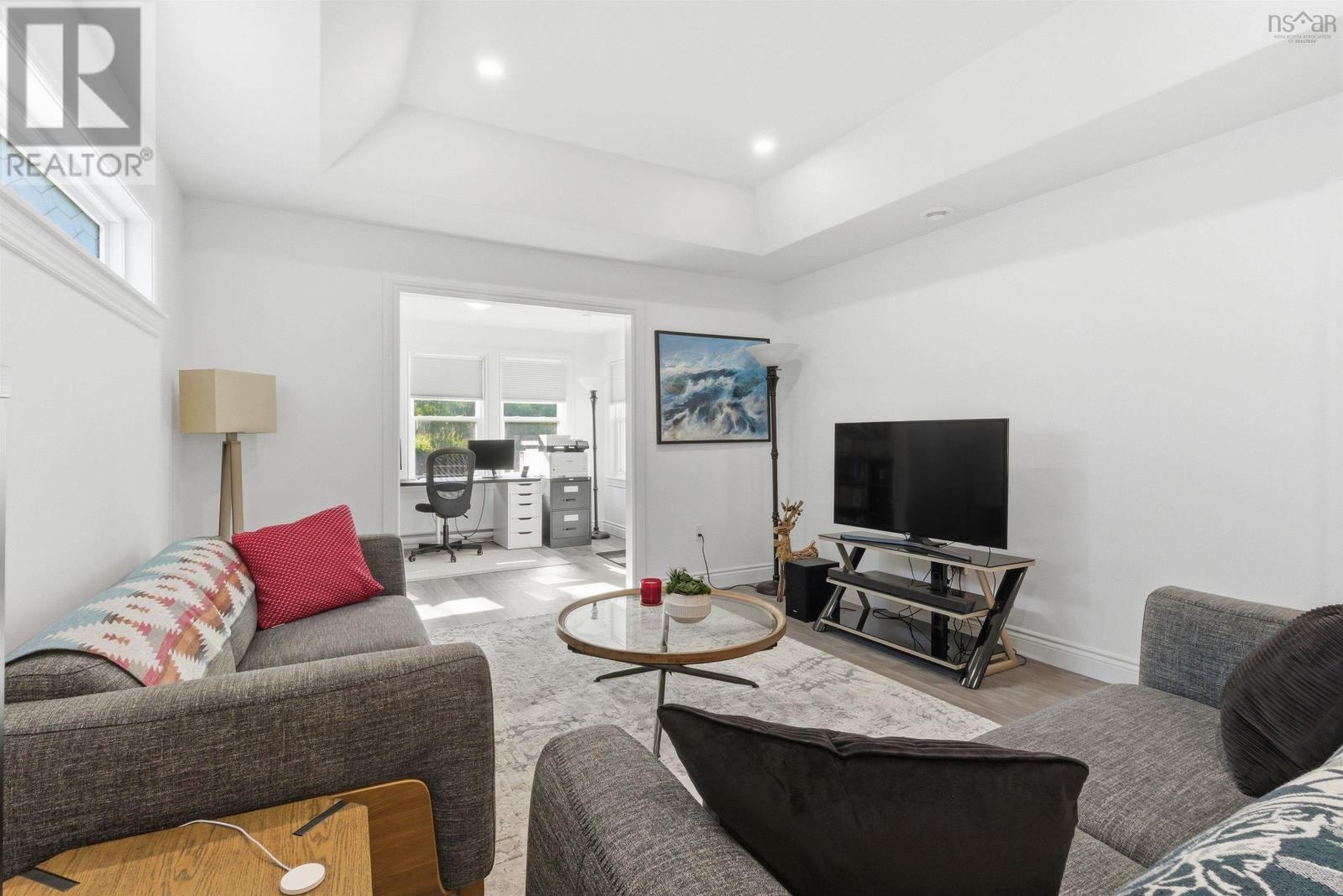 8 Goldenrod Court - 12
