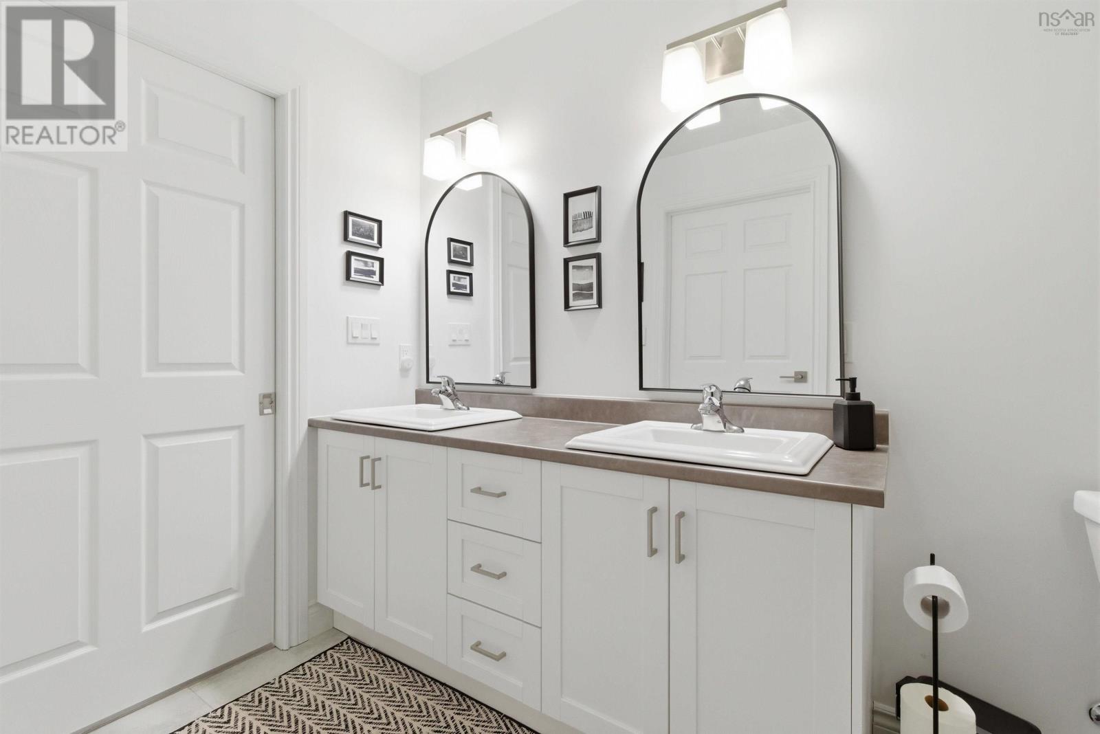 8 Goldenrod Court - 22