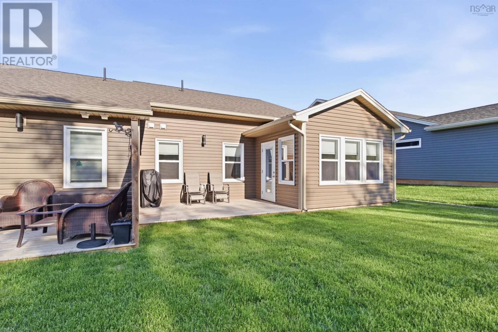 8 Goldenrod Court - 28
