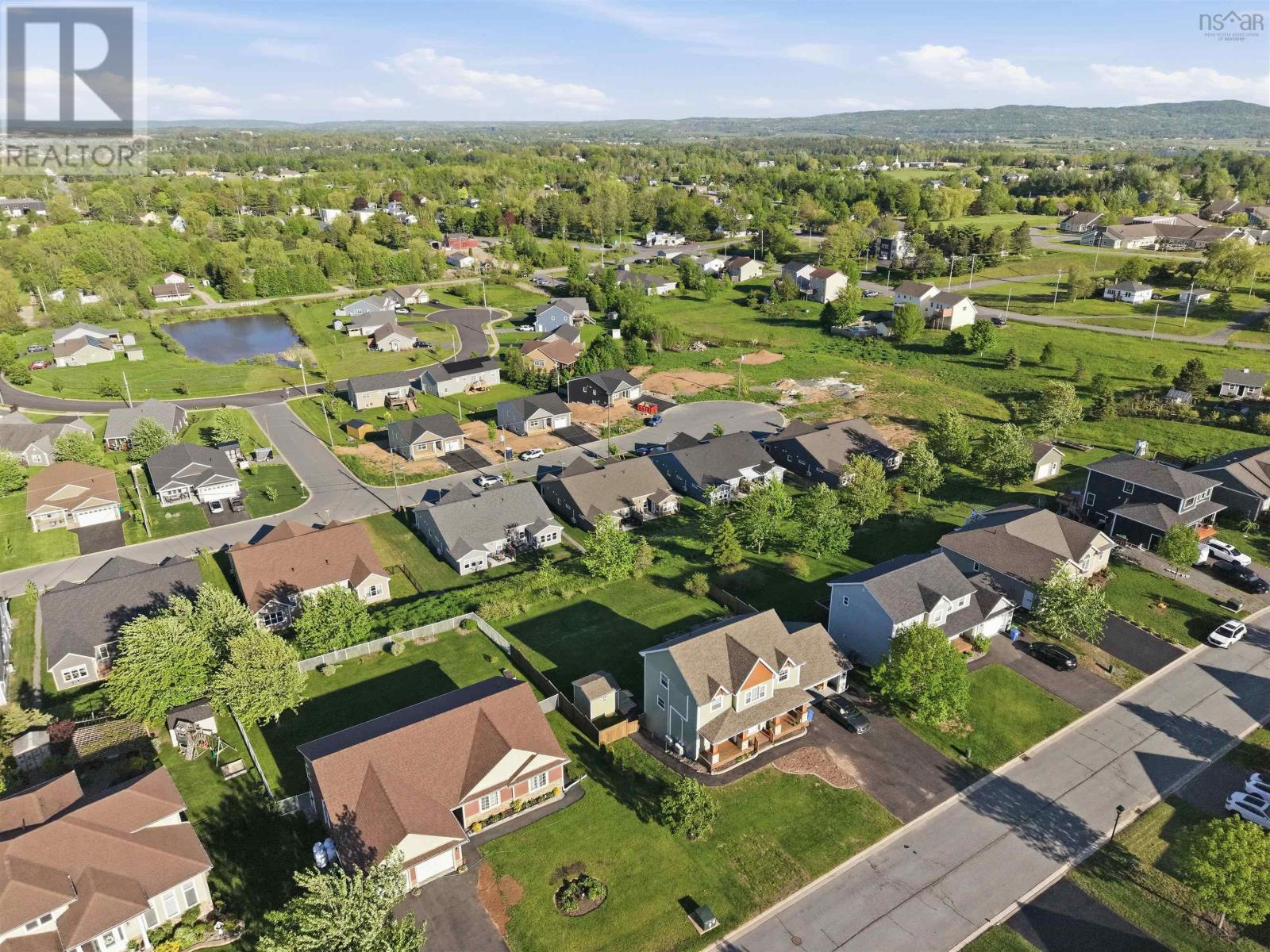 8 Goldenrod Court - 38