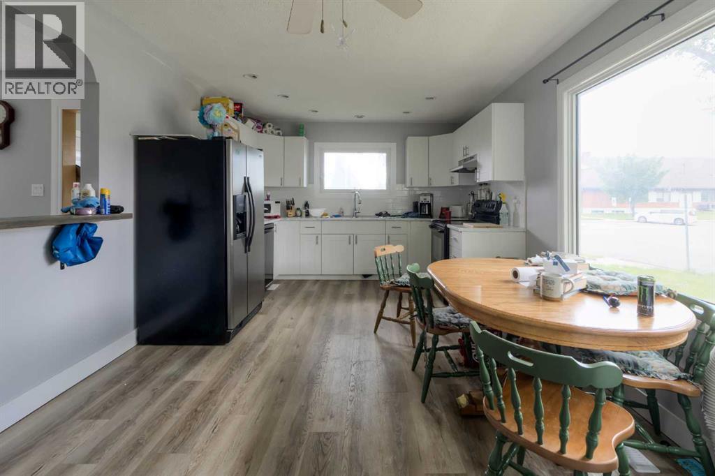 2001 10 Avenue S - 3