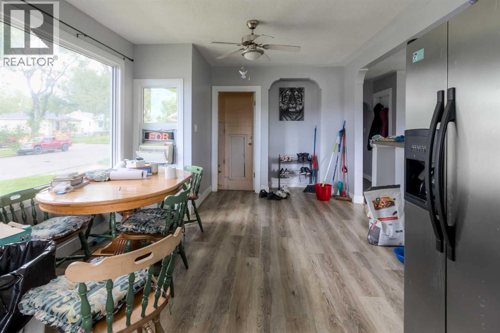 2001 10 Avenue S - 8